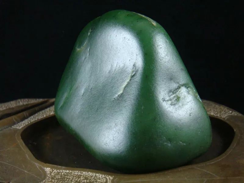 把玩和田玉和玻璃的区别,把玩和田玉生肖