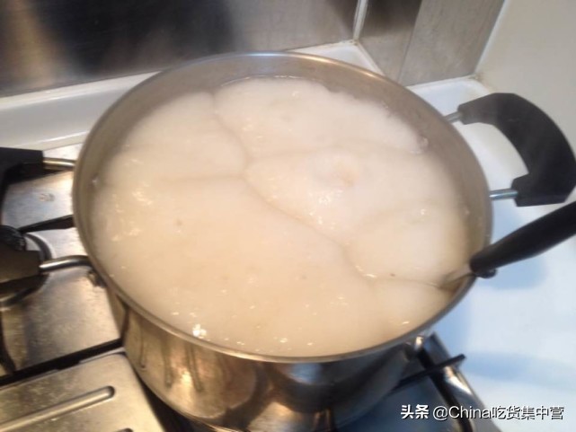 如何制作魔芋豆腐简单又好吃,魔芋豆腐怎么弄又脆又好吃