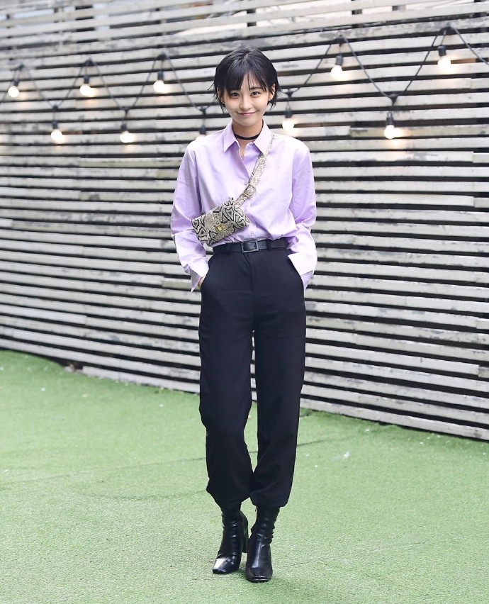 值得参考的韩国小姐姐穿搭,韩国小姐姐半身长裙穿搭街拍简约