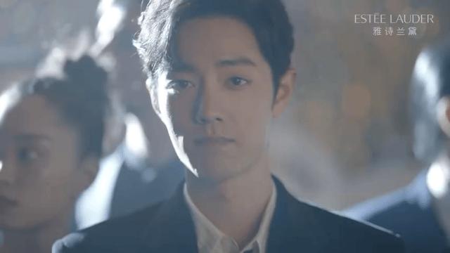 肖战绝世侧颜,肖战绝美回眸