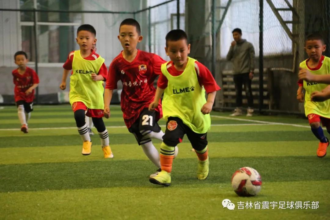 快乐童年，足球相伴！——震宇足球俱乐部“超级比赛日”精彩瞬间