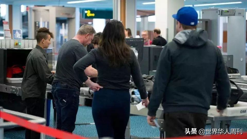 出境被海关搜身,出国回国在海关被查