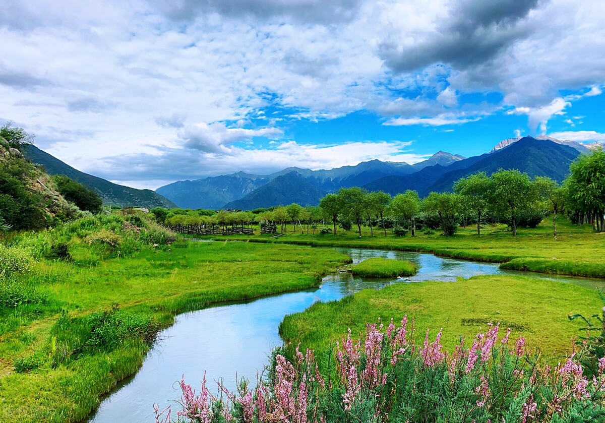 国内最经典12条自驾游线路,国内十大自驾游线路推荐