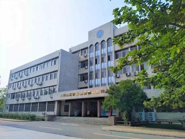 我看到真实的曲阜师范大学――有灯光的地方就有人学习