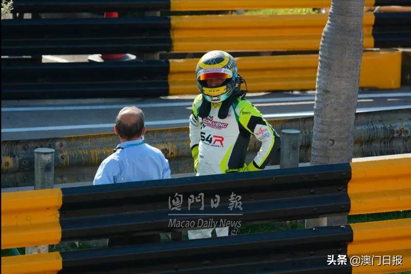 大赛车全部视频,大赛车比赛一个小时视频