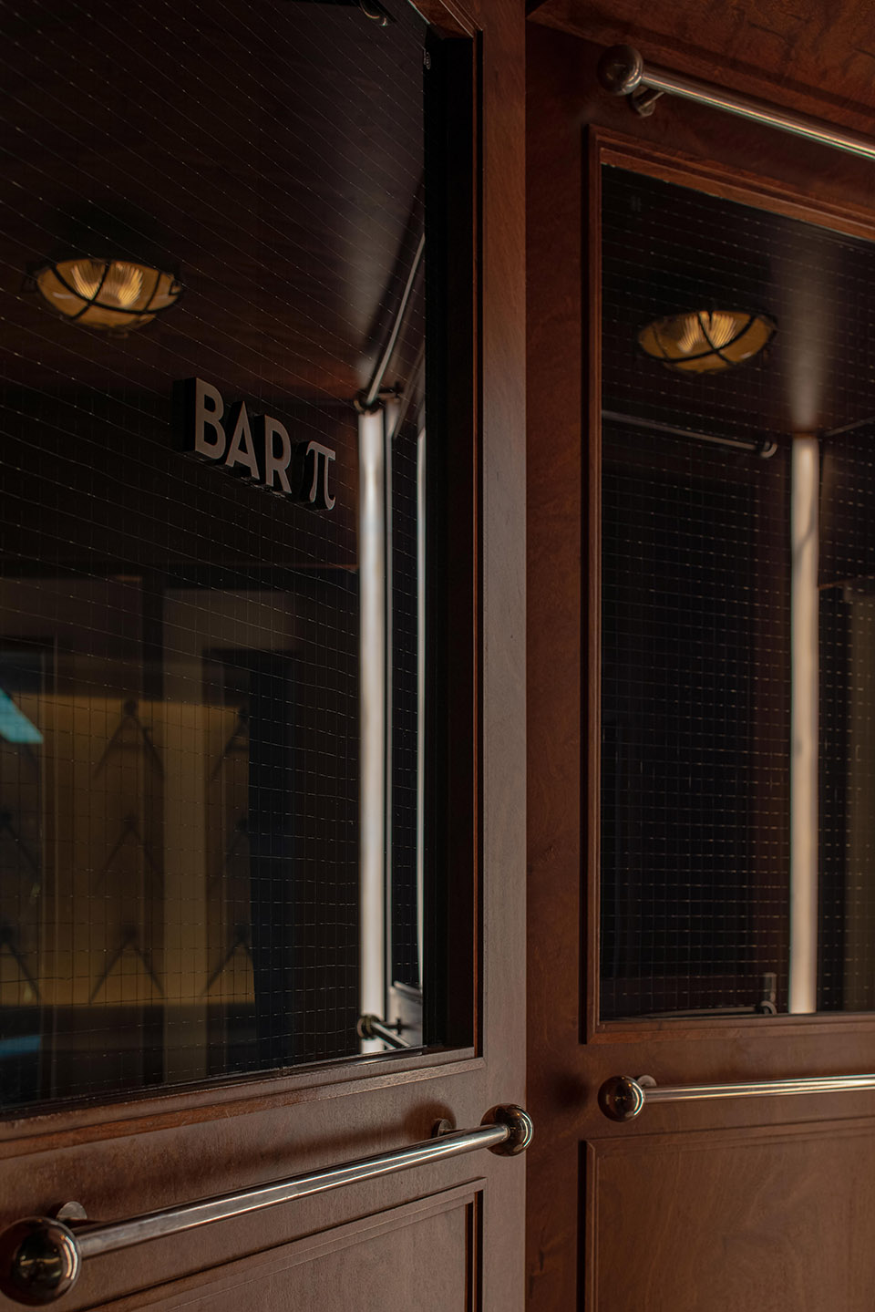 成都酒吧网红驻唱,成都酒吧网红