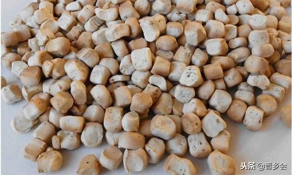 山西的面食有几十种吃法,山西有一种土炒的面食