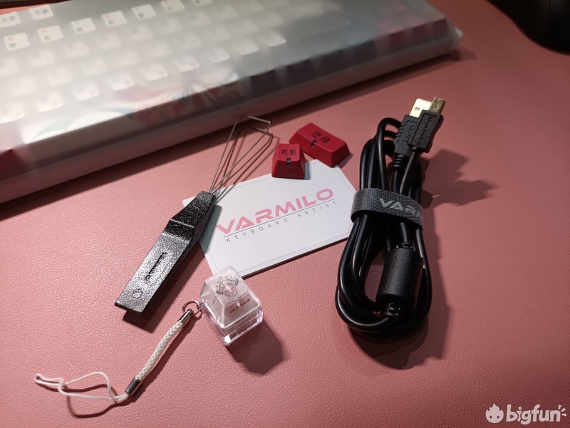 阿米洛静电容鸳鸯键盘评测,阿米洛静电容v2键盘测评