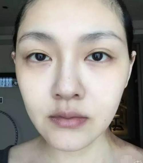 唇纹很严重怎么涂玻璃唇,唇纹重的适合玻璃唇吗