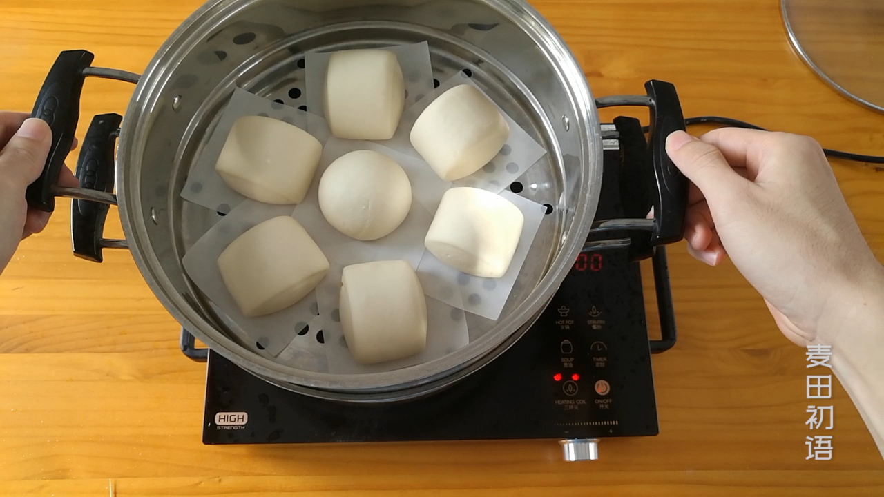 香味十足的奶香馒头，超级松软有弹性，不坑洼不缩皱的秘密都在这