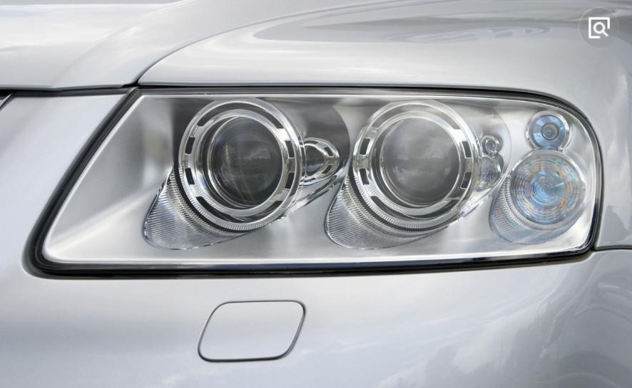 汽车大灯发黄清洗的最好方法,汽车大灯发黄清洗小妙招