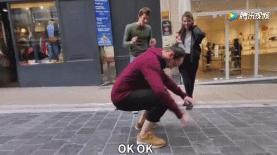 美国人发明了坐便蹲凳,老外发明蹲坑凳