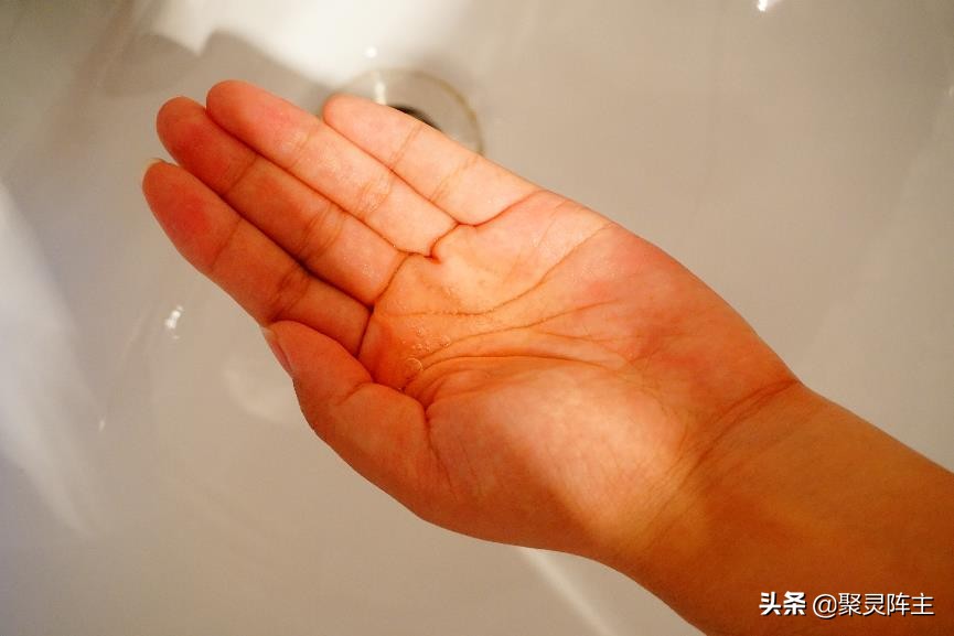 洗发水推荐控油蓬松去头皮屑男生,男士洗发水排行榜第一名去屑止痒