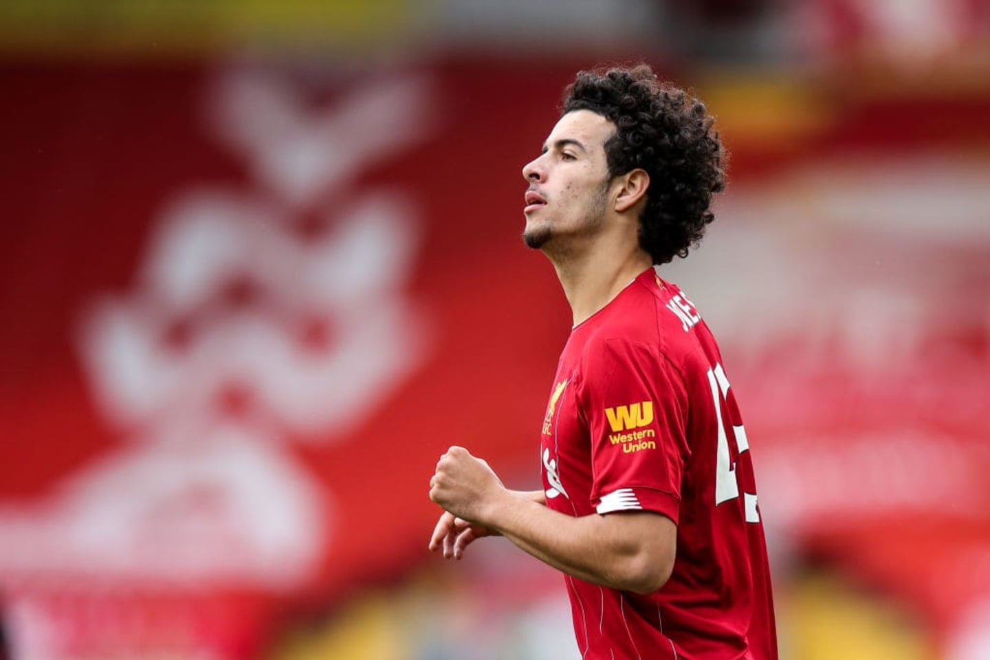 利物浦首夺英超冠军阵容,利物浦英超夺冠后主力阵容分析