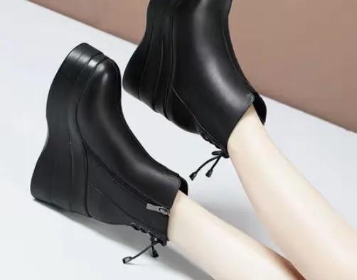 松糕鞋穿搭技巧,明星穿松糕鞋穿搭