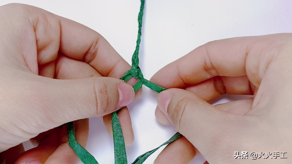 创意气球手工简单做法,长气球做南瓜造型