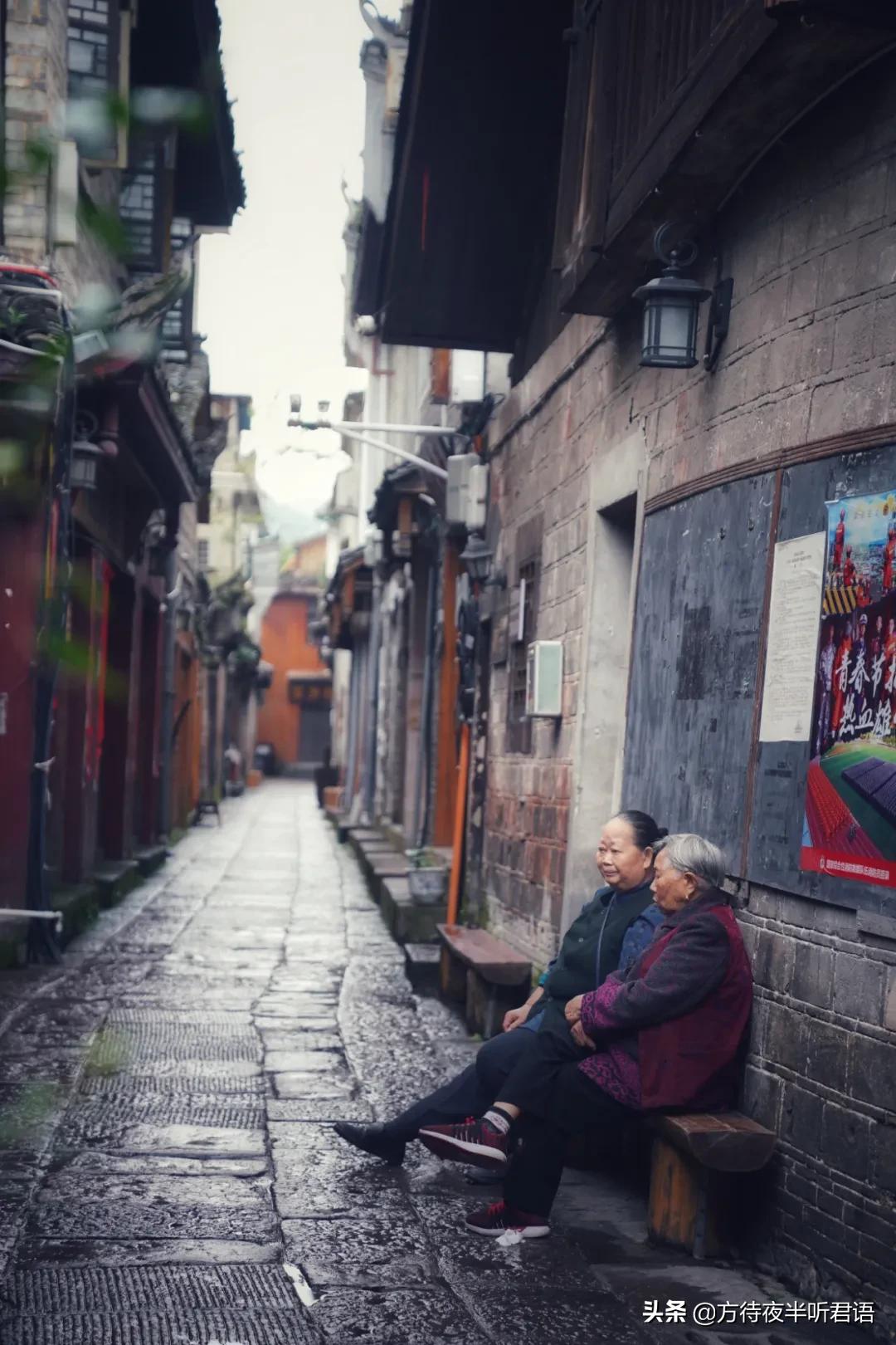 凤凰古城边城沈从文,凤凰古城沈从文边城