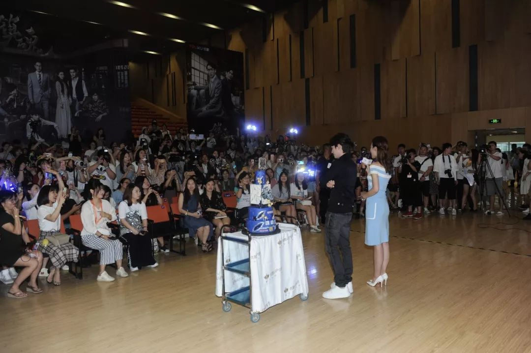 追星不成功的杜甫其实是个富二代,追星不成功不改名