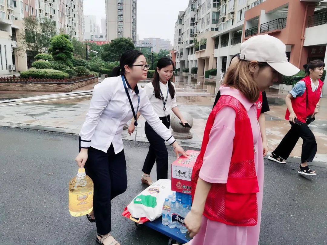 同舟共济守望相助朗诵,同舟共济守望相助造句