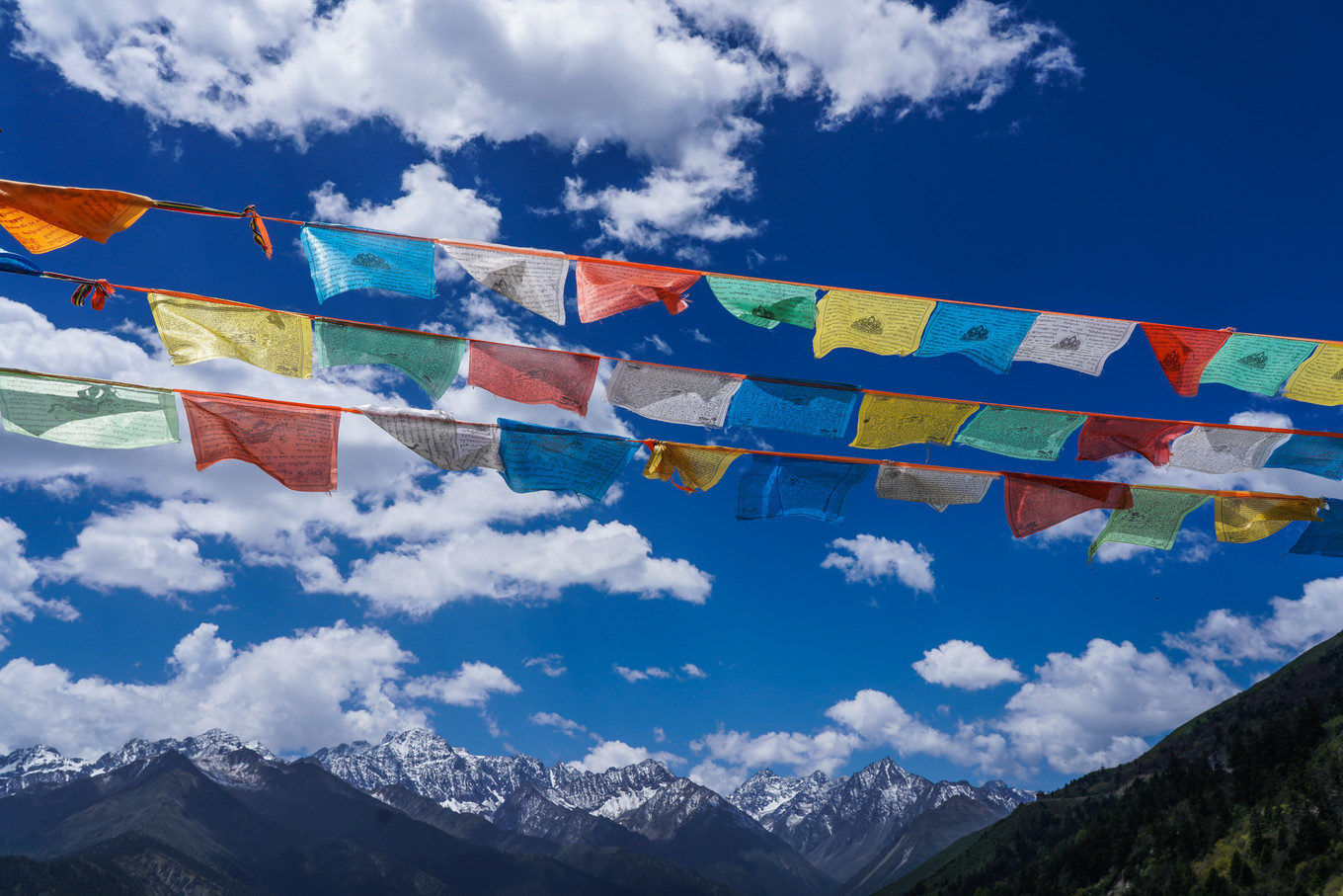 距离成都最近的户外天堂，这里比瑞士、阿尔卑斯还美