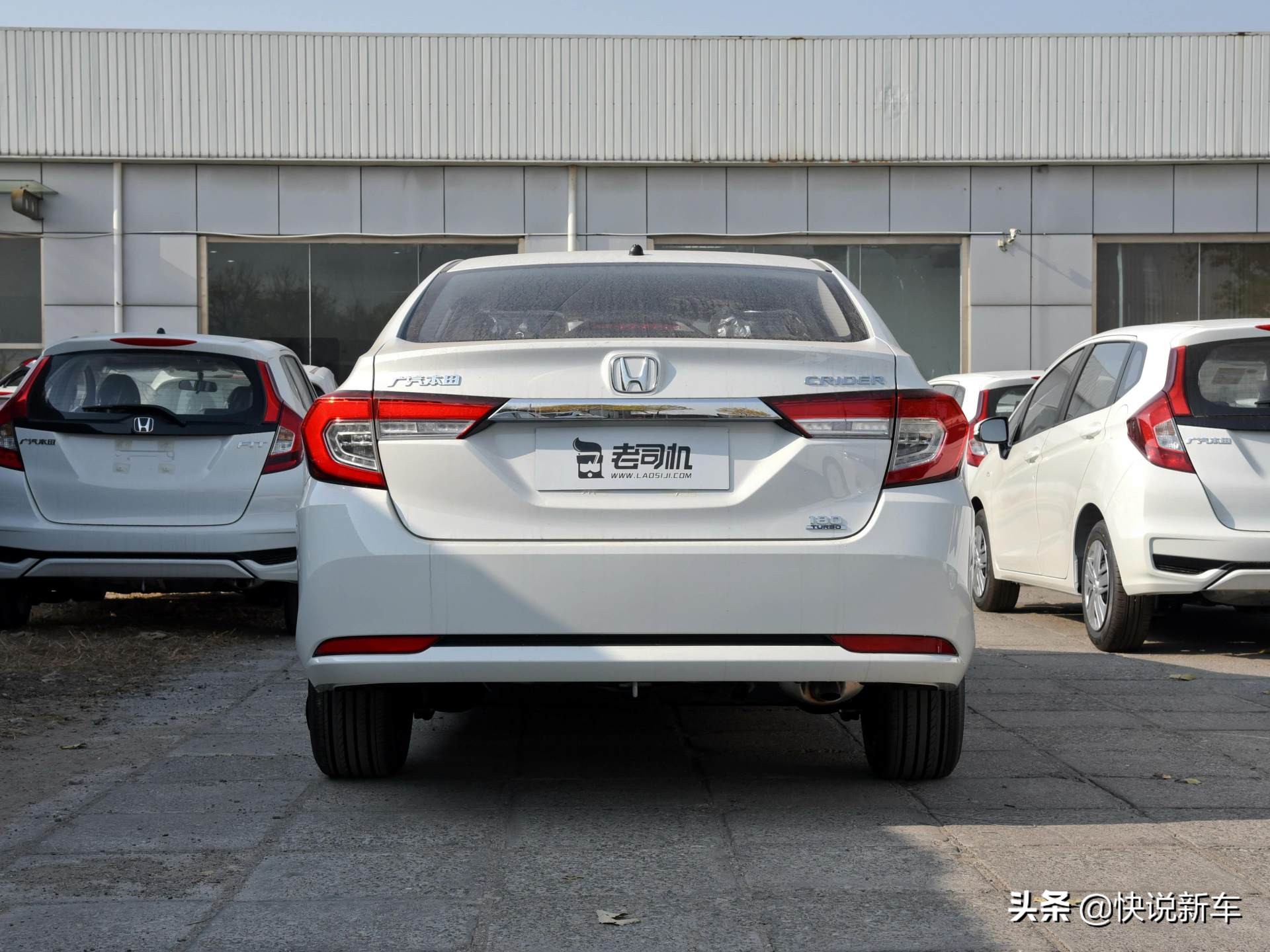 油耗5.0左右小型车,油耗低动力足10到15万suv