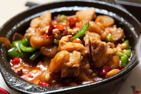 家常黄焖鸡最正宗的做法王刚,家常黄焖鸡肉的做法大全