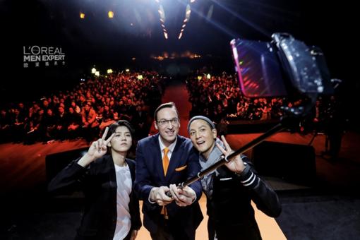 吴彦祖鹿晗首度双C同台!燃爆欧莱雅男士“劲能挑战之夜”