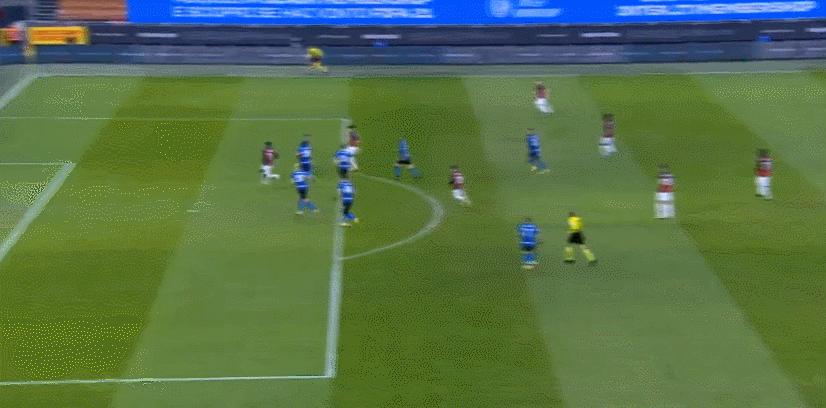 ac米兰vs国际米兰两张红牌,米兰德比罗纳尔多红牌