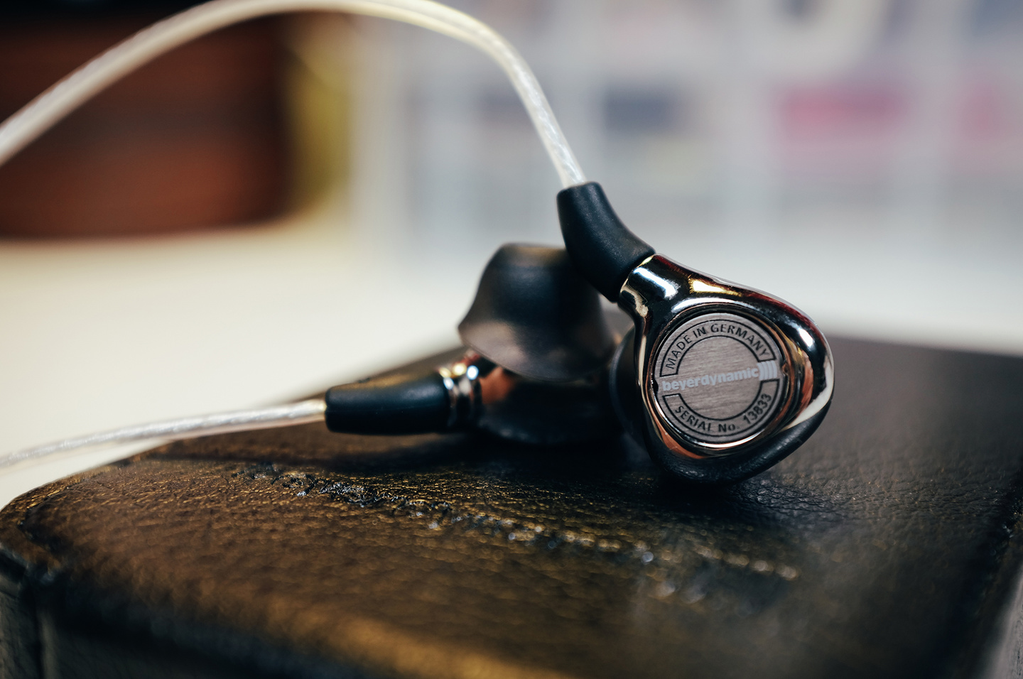 动圈耳机11mm和13mm哪个好,耳机13mm动圈和10mm哪个好