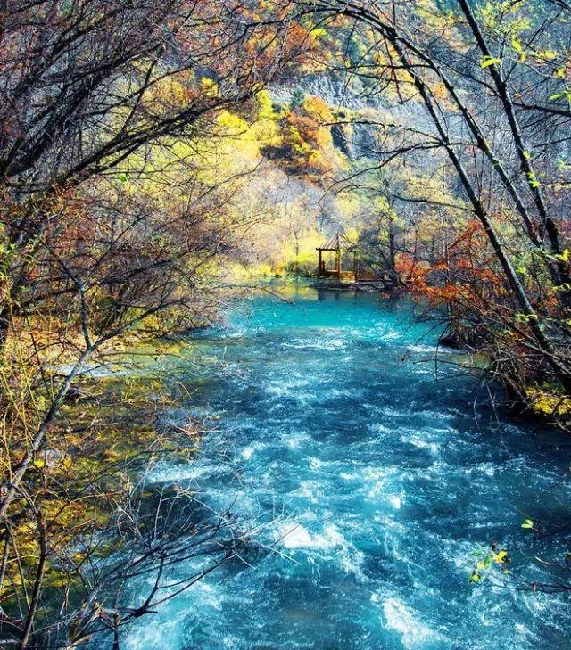 九寨沟精致小众,九寨沟风景不输瑞士