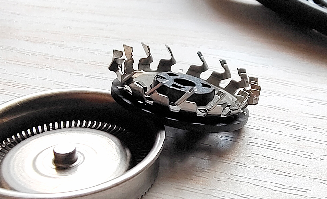 飞利浦剃须刀s4302测评,插电式剃须刀电动男士