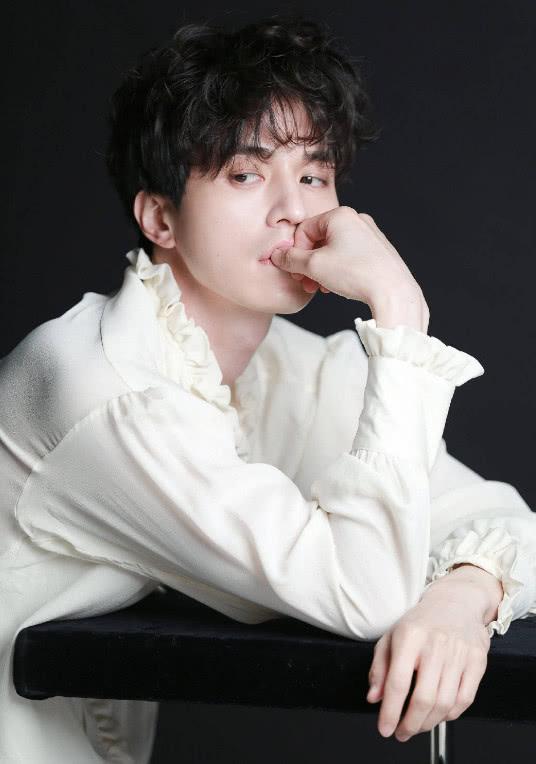 男孩子怎样教育才会心疼妈妈,男孩怎么教育长大后才能自信