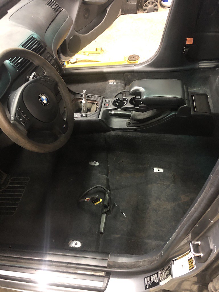 05年宝马3系整理：用宝来换来的抛锚车在专业修理工手中变废为宝