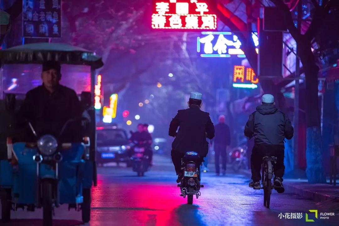 钟楼商圈现在怎么样了,曾经的钟楼商圈为何一去不复返