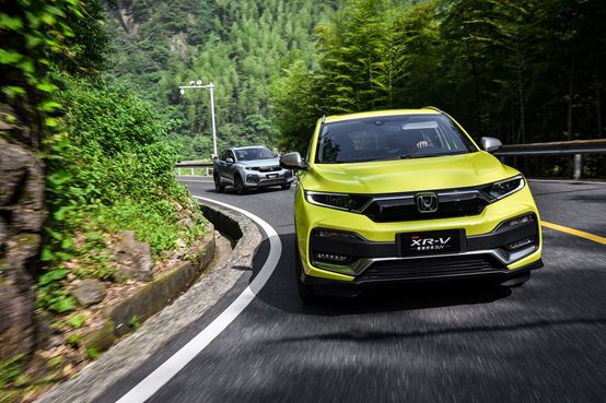 本田xrv与思域是同一款发动机吗,本田思域和xrv哪个更值得买