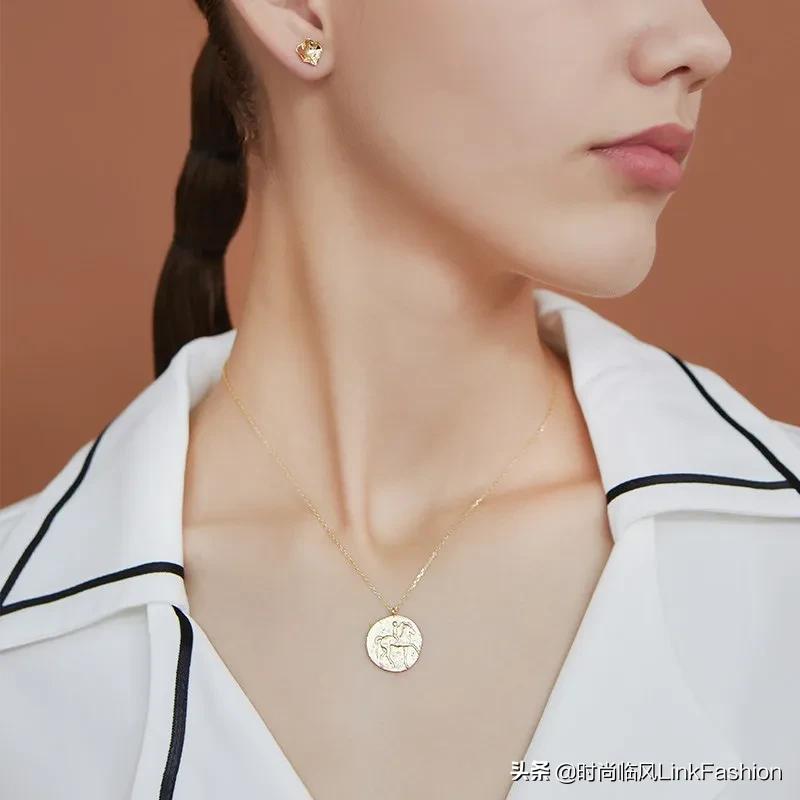 复古感元素，打造春天的时髦衣橱