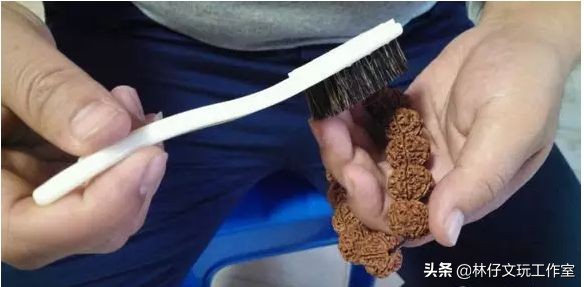 什么刷子都可以刷金刚菩提子吗,金刚菩提子用什么刷子刷比较好