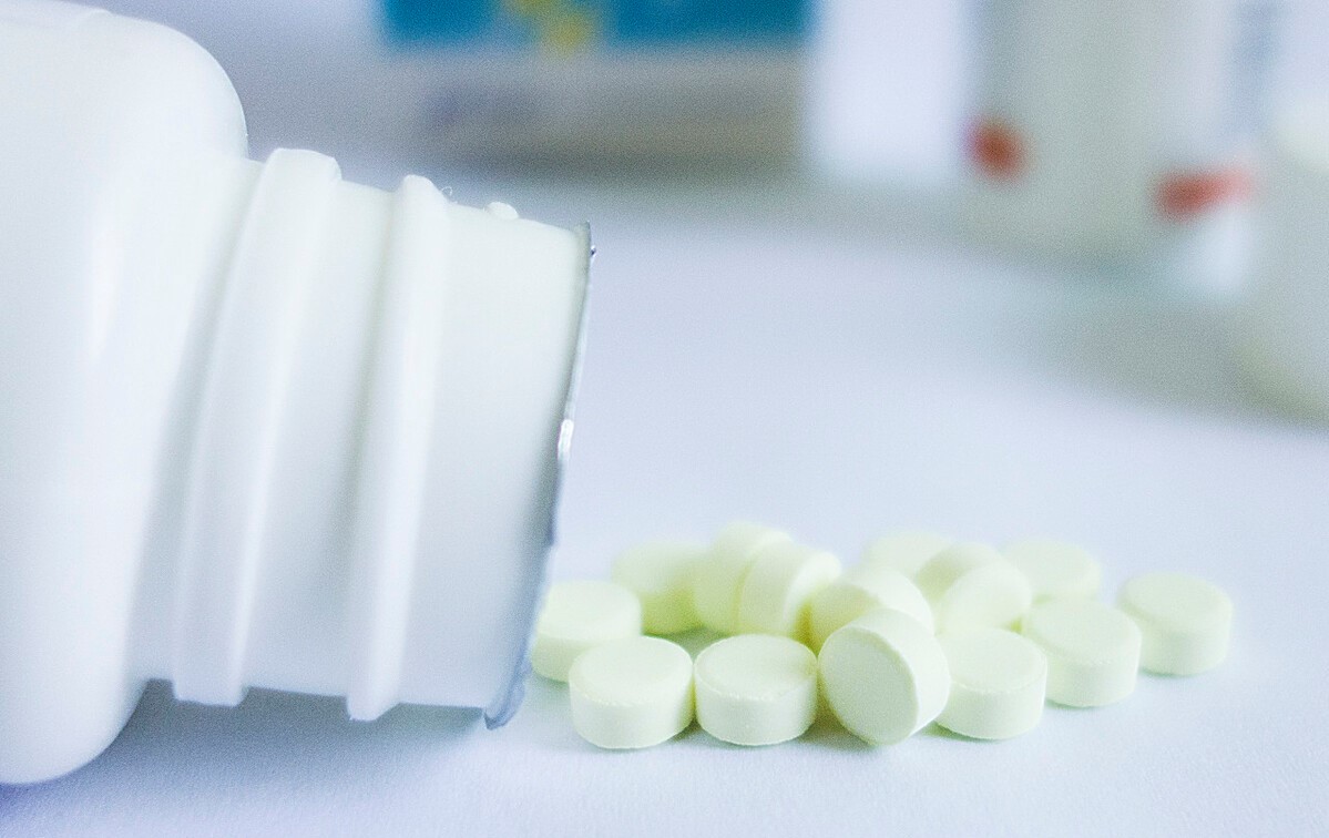 米诺地尔降压副作用,2%的米诺地尔治疗脱发有效吗