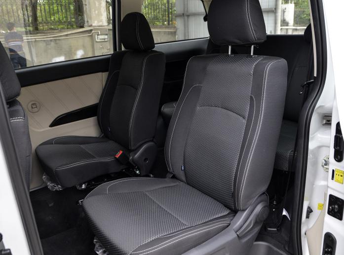 5万左右的mpv七座车,5万左右mpv后排放倒纯平