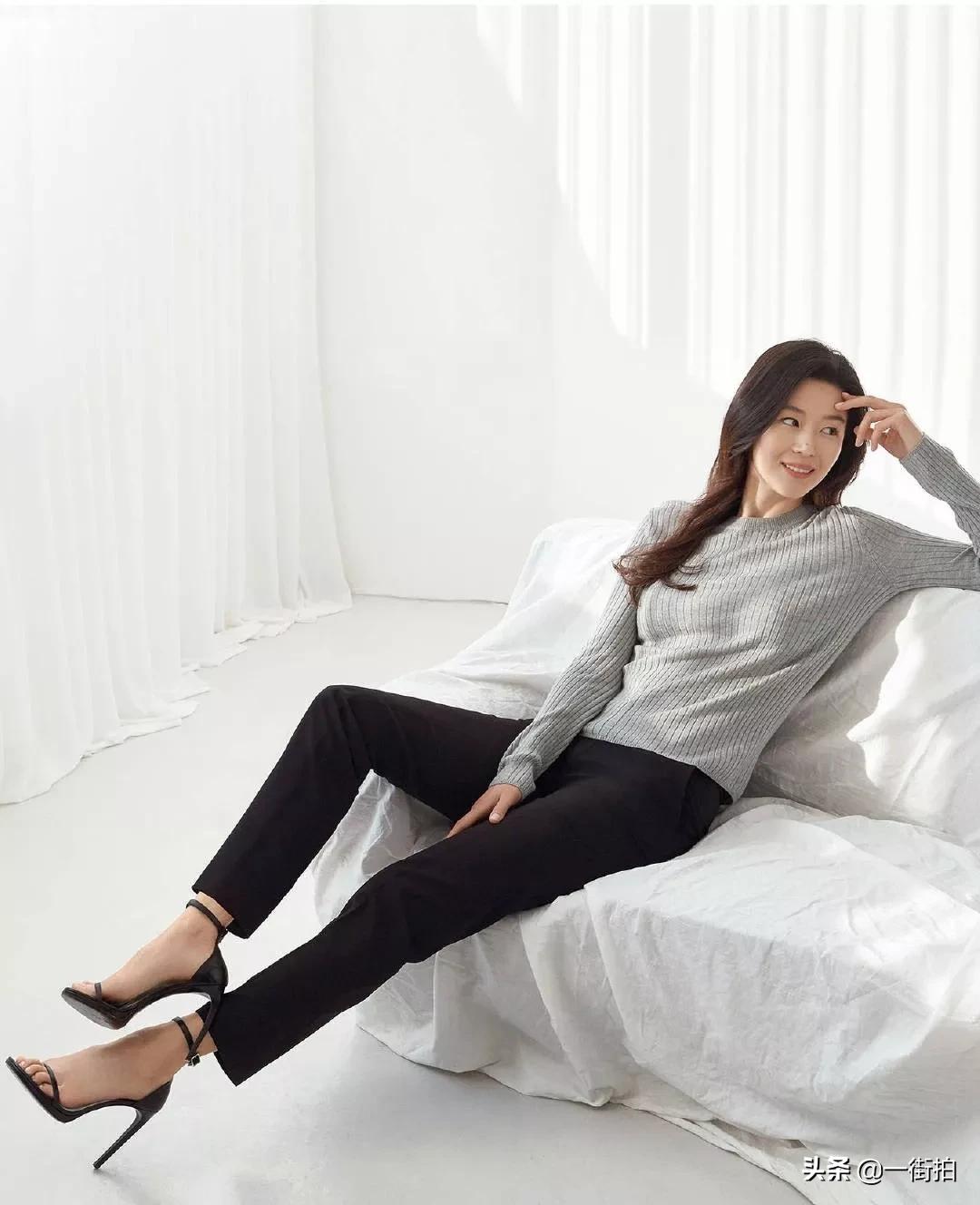 38岁全智贤拍时尚大片,38岁全智贤裸妆