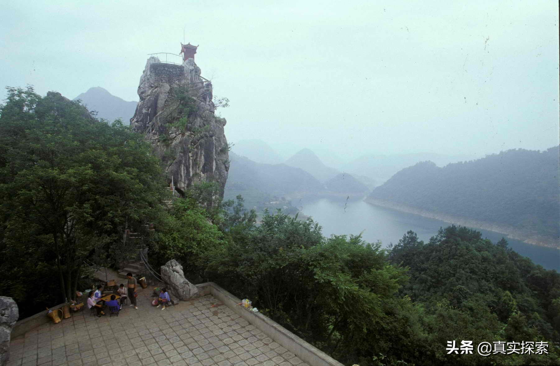 湖北鹤峰洞穴探险,湖北鹤峰秘境