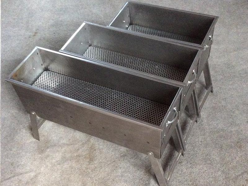 轻巧又实用-雨伞式可折叠烧烤架，给你不一样的野外烧烤体验