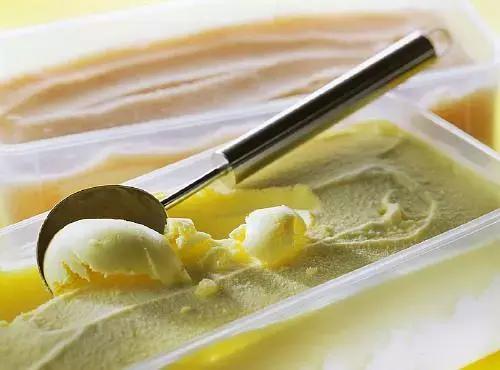 奈雪星巴克瑞幸喜茶,星巴克还是奈雪的茶多