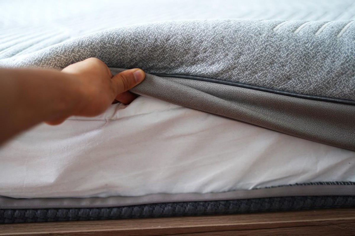 米粉亲自来验货售价两千多的8H金刚护脊乳胶床垫到底值不值