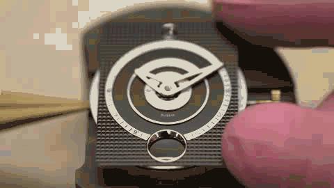 手表的设计能有多野?这个俄国犹太人给瑞士上了一课