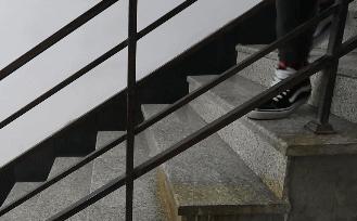 辟谣深蹲真的伤膝盖吗,谣言深蹲不过脚尖