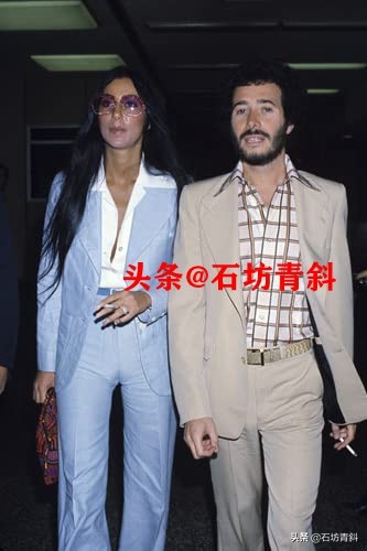 身边围绕无数小鲜肉,奇装异服的始祖,看她如何72变