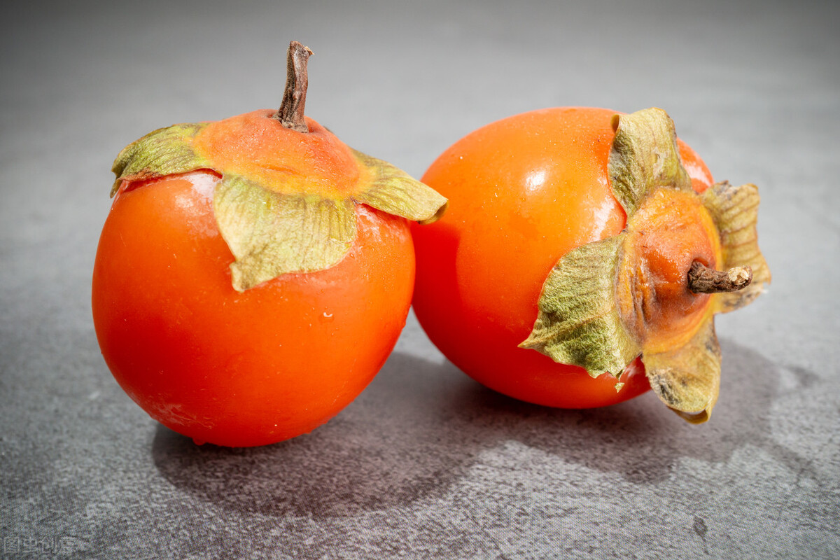 吃瓜群众认真吃瓜,吃瓜群众吃的到底是哪种瓜