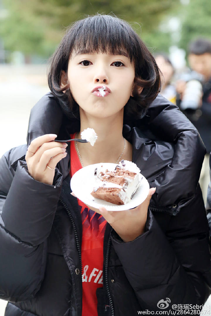 陈瑶的脸怎么变小了,陈瑶鼻孔