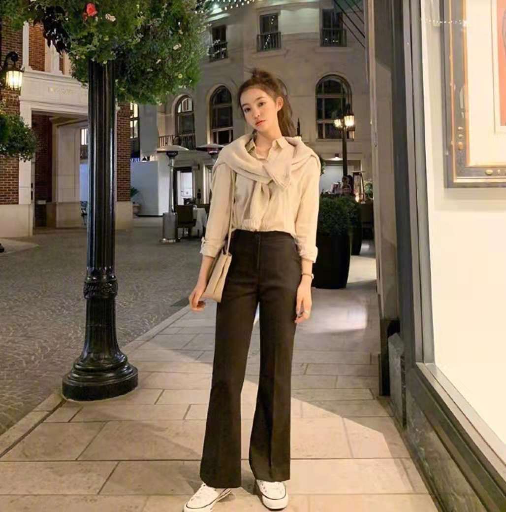 卫衣牛仔裤搭配女款韩系,韩国女生冬季牛仔裤穿搭